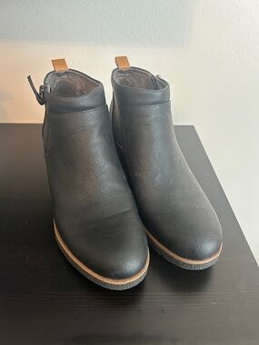 Dr. Scholl's Black Ankle Boots with Tan Pull Tabs